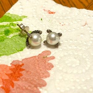 Pearls and silver by Lagos